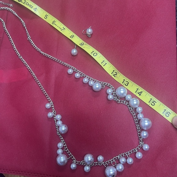 Silver and pearl jewelry match set - Picture 4 of 4